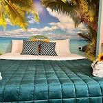 Sunday Estate Exclusive 3* Pompeji