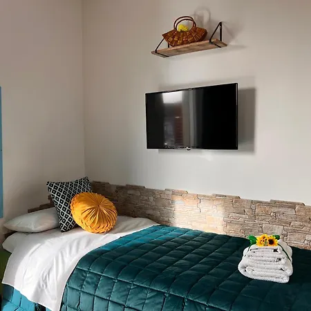 Sunday Estate Exclusive 폼페이