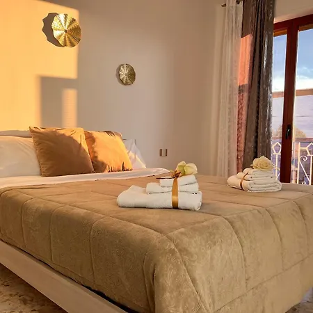 Sunday Estate Exclusive