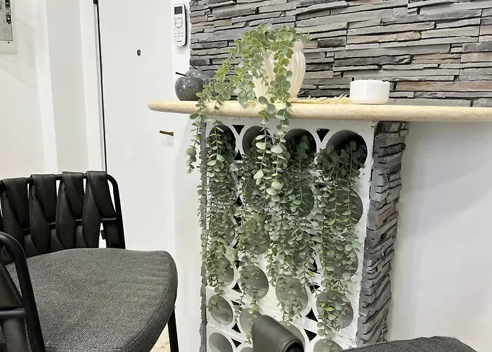 Sunday Estate Exclusive 招待所 庞贝