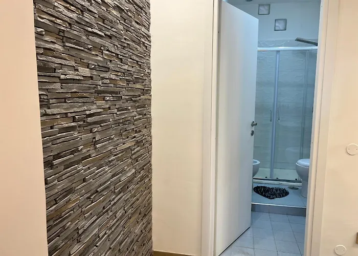 Sunday Estate Exclusive Affittacamere 4*