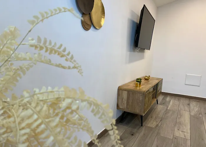 Sunday Estate Exclusive