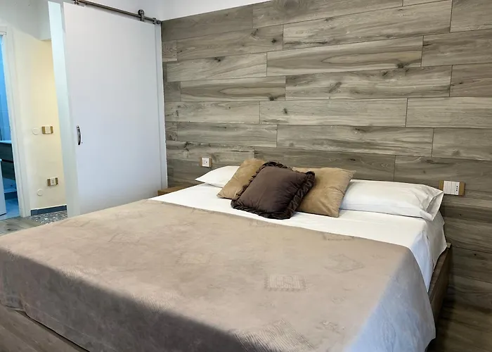 Sunday Estate Exclusive Affittacamere 4*